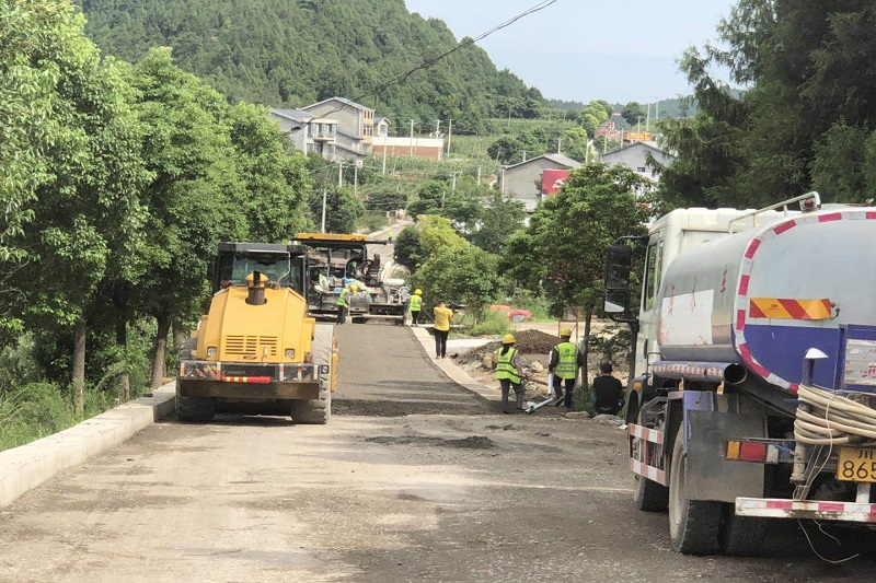 路橋集團(tuán)搶晴天、戰(zhàn)雨天、斗夜間  全力以赴推進(jìn)國道347項(xiàng)目建設(shè)