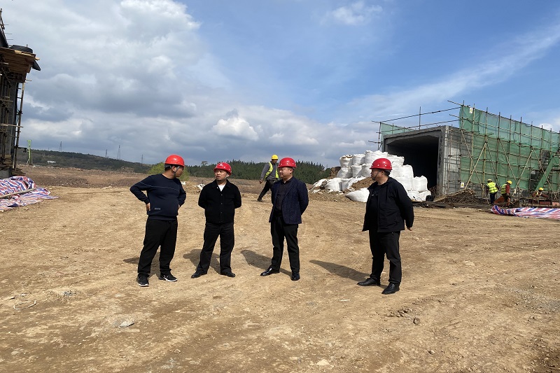 拼經濟，比發(fā)展②┃范文偉督戰(zhàn)在建項目